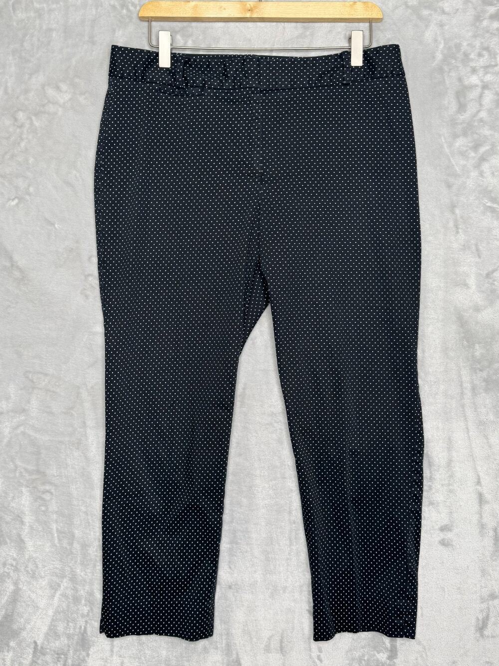 Talbots Signature Crop Pants Womens 10 Black White Polka Dot Flat Front Trouser